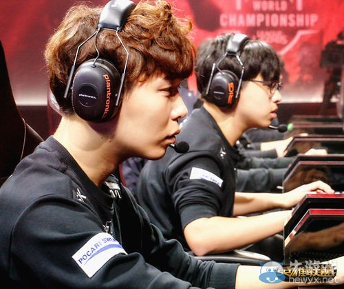 他与多支球 他与多支球