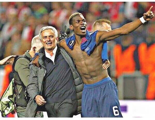 在曼联与西 在曼联与西